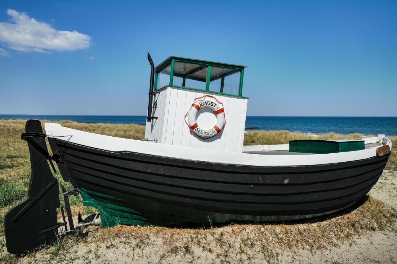Ferienwohnungen Meerfarbig Zingst - Haustierfrei -Terrasse Mit Strandkorb Oder Balkon - E-Ladesaeule - Parkplatz - Wlan - Fahrradschuppen - Waschtrockner - Ruhig Und Zentral - Nichtraucher Εξωτερικό φωτογραφία